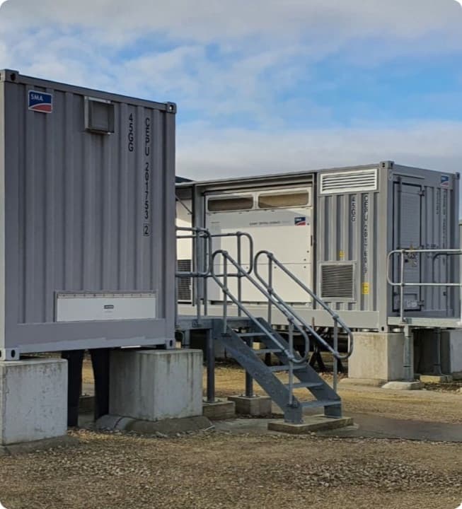 Codesarrollo de sistemas de almacenamiento de energía (BESS) de 200MW — Equity Corporativo